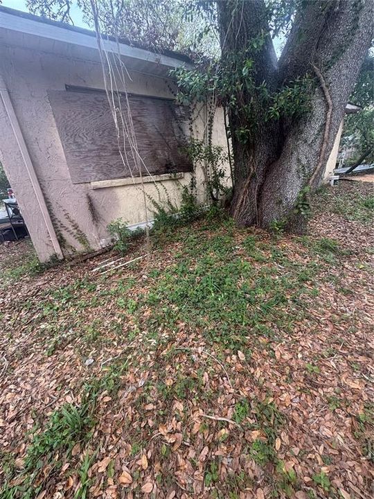 Recently Sold: $170,000 (2 beds, 1 baths, 1227 Square Feet)