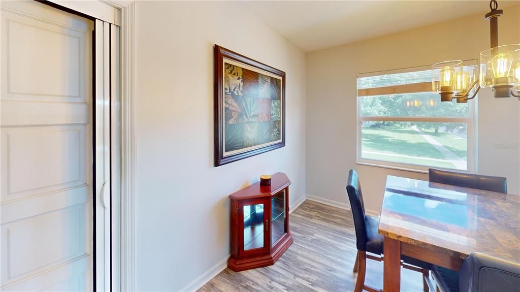 待售: $114,000 (2 贝兹, 1 浴室, 1016 平方英尺)