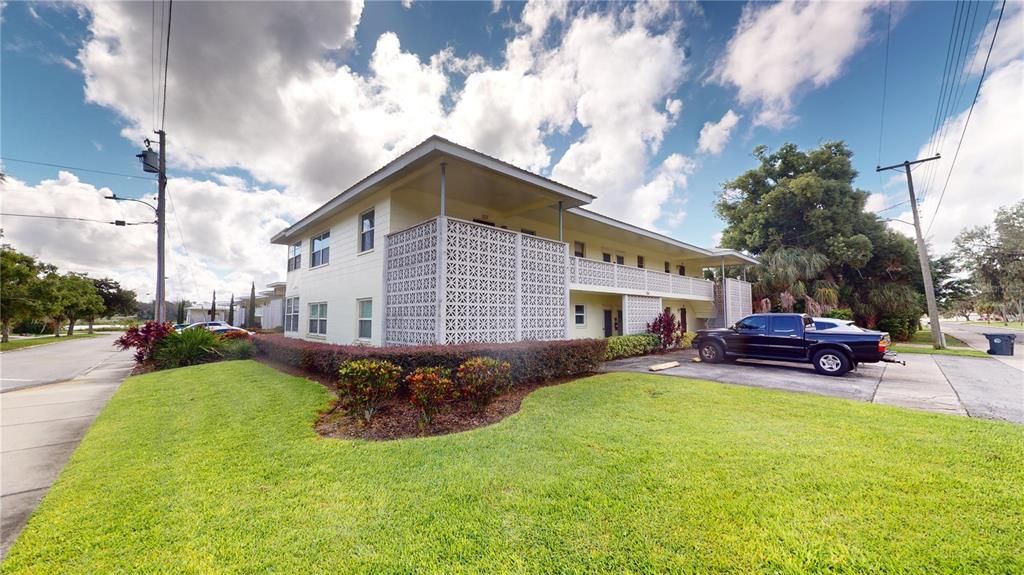 待售: $114,000 (2 贝兹, 1 浴室, 1016 平方英尺)