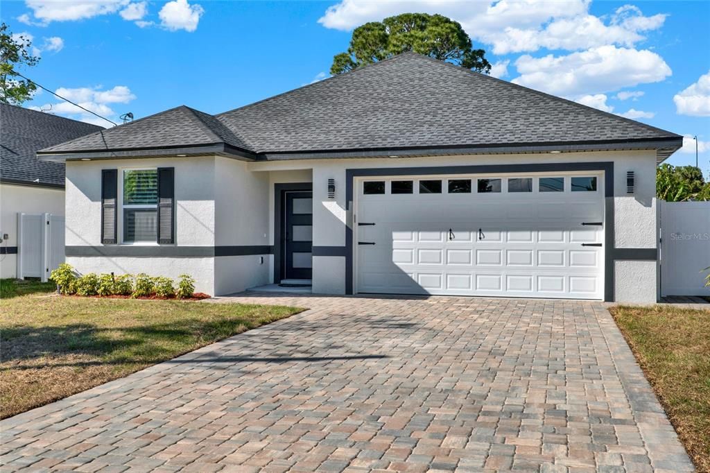 Recently Sold: $467,000 (4 beds, 2 baths, 1614 Square Feet)