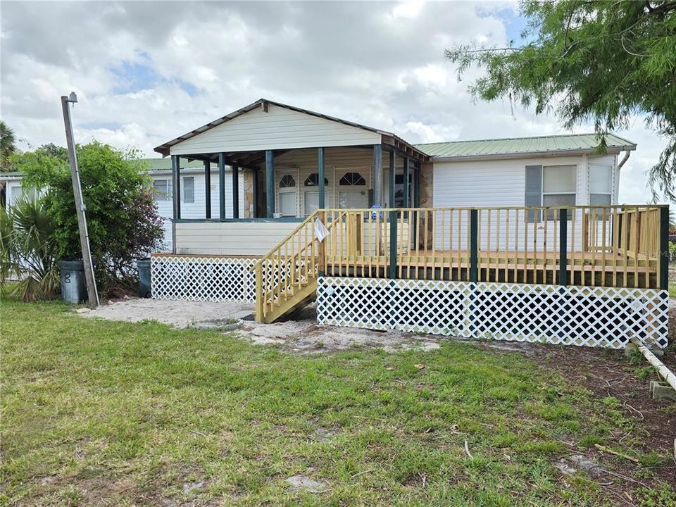 For Sale: $349,000 (3 beds, 2 baths, 1968 Square Feet)