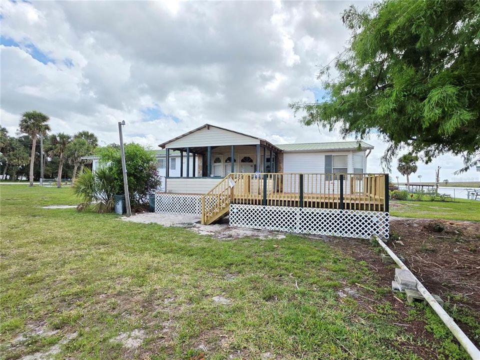 For Sale: $349,000 (3 beds, 2 baths, 1968 Square Feet)