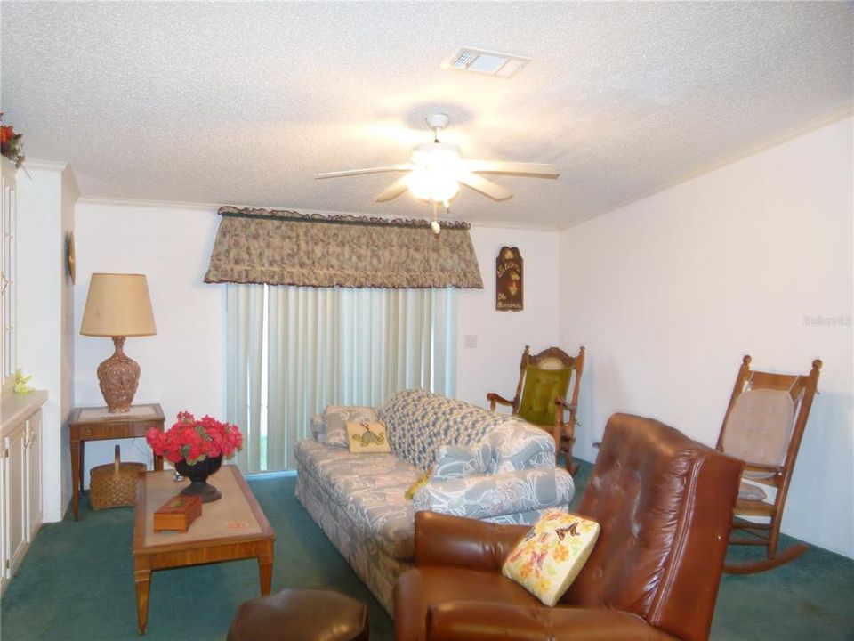 For Sale: $349,000 (3 beds, 2 baths, 1968 Square Feet)