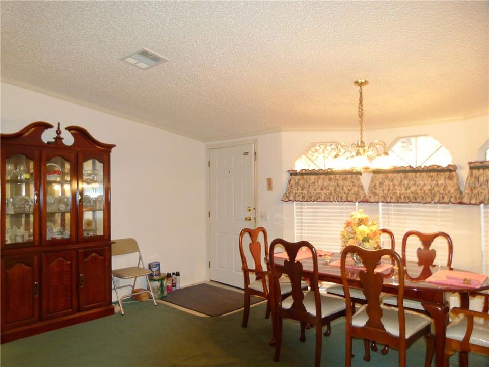 For Sale: $349,000 (3 beds, 2 baths, 1968 Square Feet)