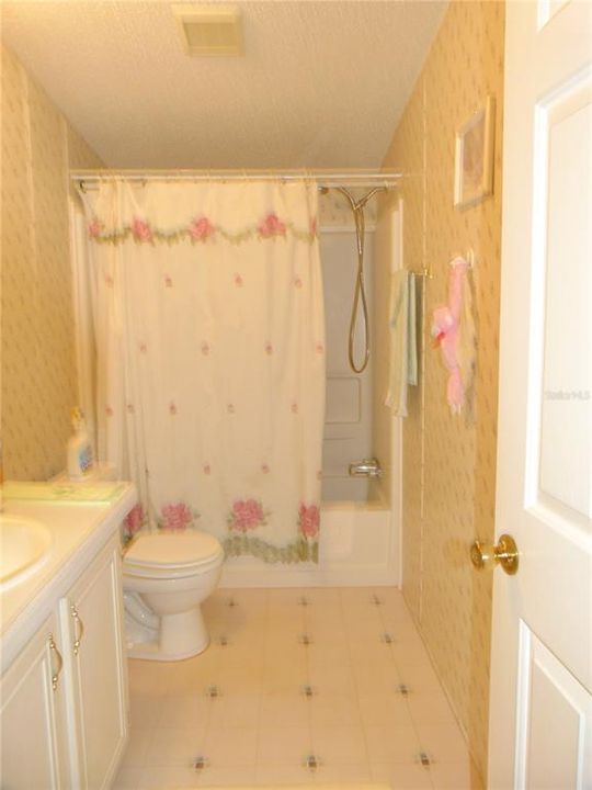 For Sale: $349,000 (3 beds, 2 baths, 1968 Square Feet)