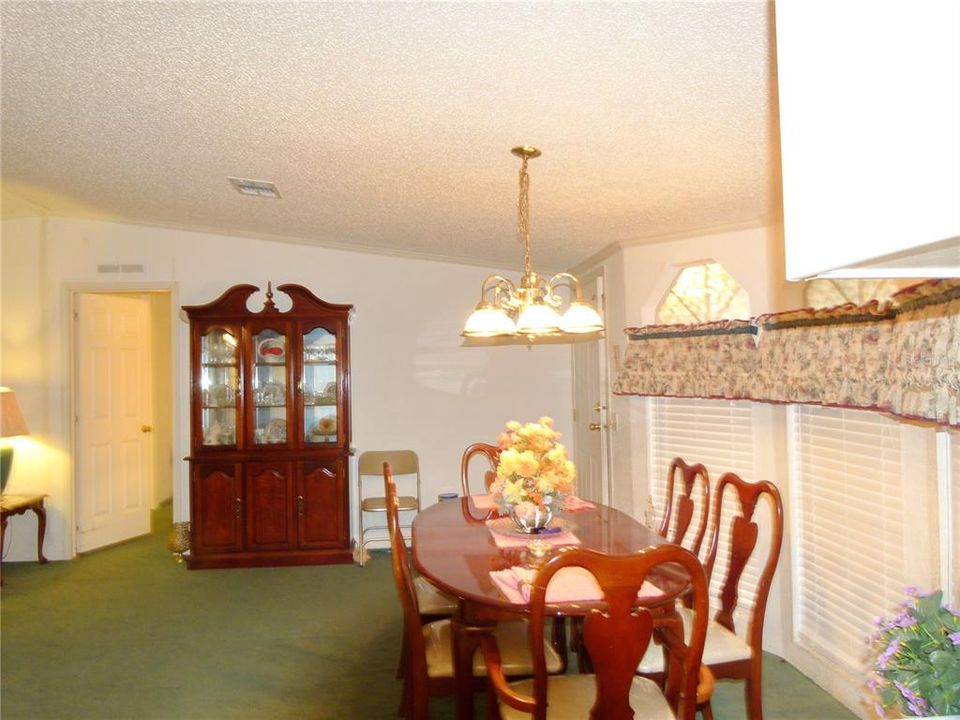 For Sale: $349,000 (3 beds, 2 baths, 1968 Square Feet)