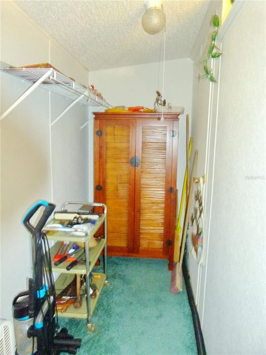 For Sale: $349,000 (3 beds, 2 baths, 1968 Square Feet)