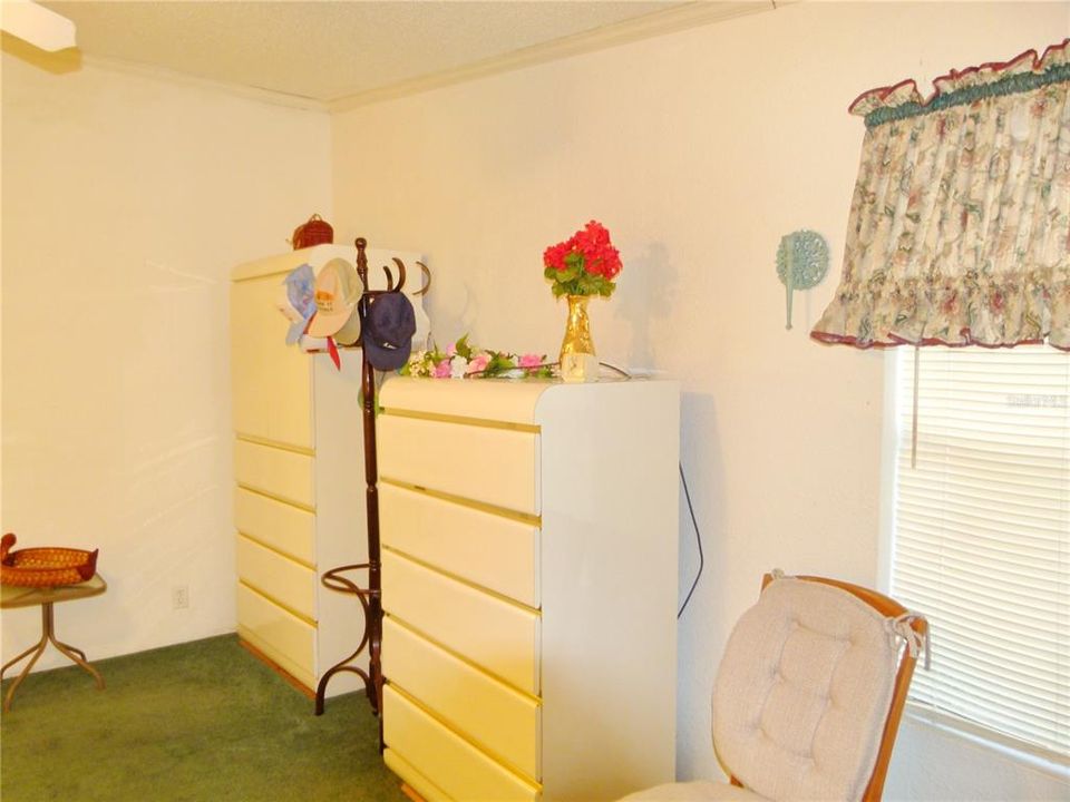 For Sale: $349,000 (3 beds, 2 baths, 1968 Square Feet)