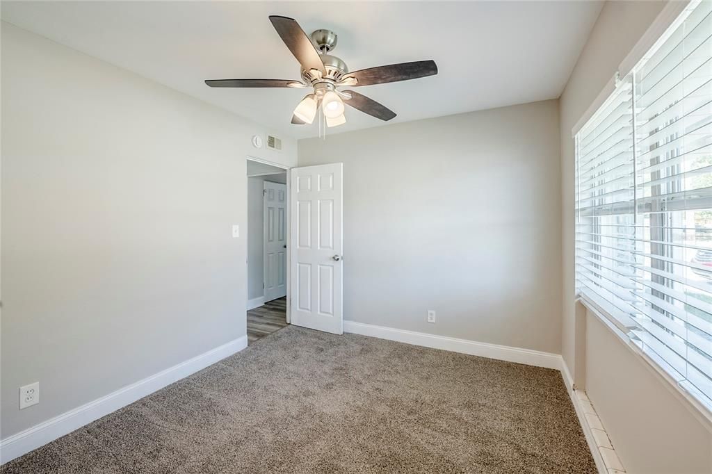 合同活跃: $225,000 (3 贝兹, 1 浴室, 1152 平方英尺)