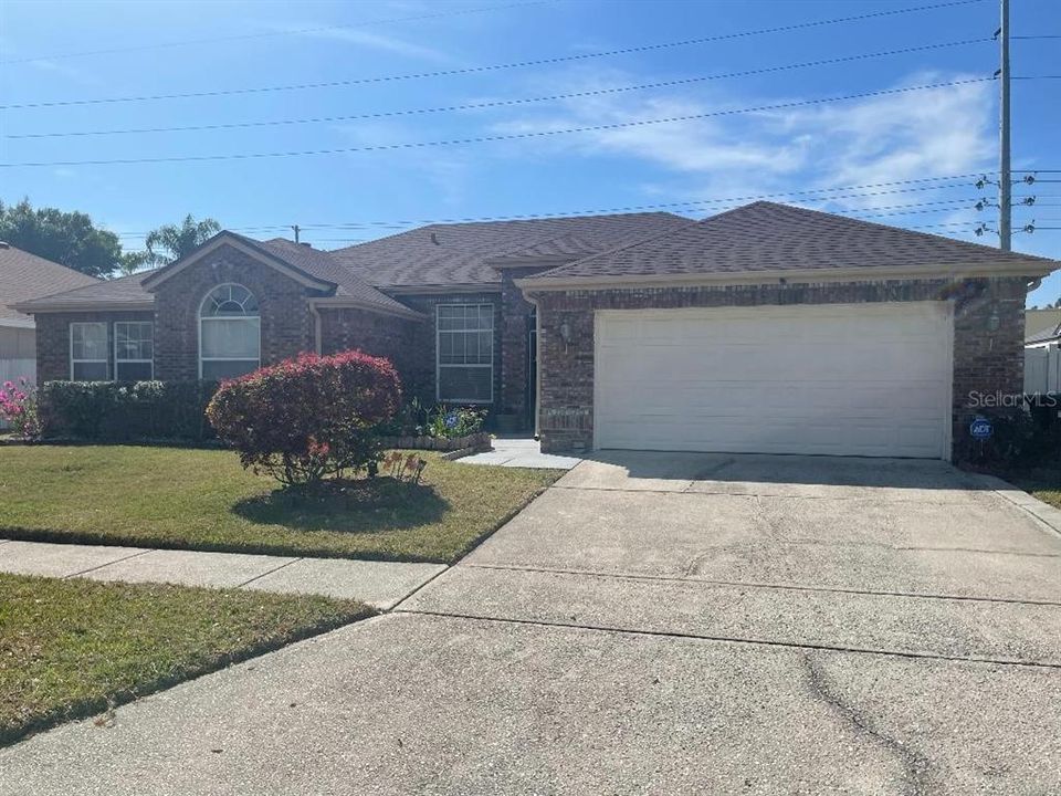 Vendido Recientemente: $415,000 (4 camas, 2 baños, 2001 Pies cuadrados)