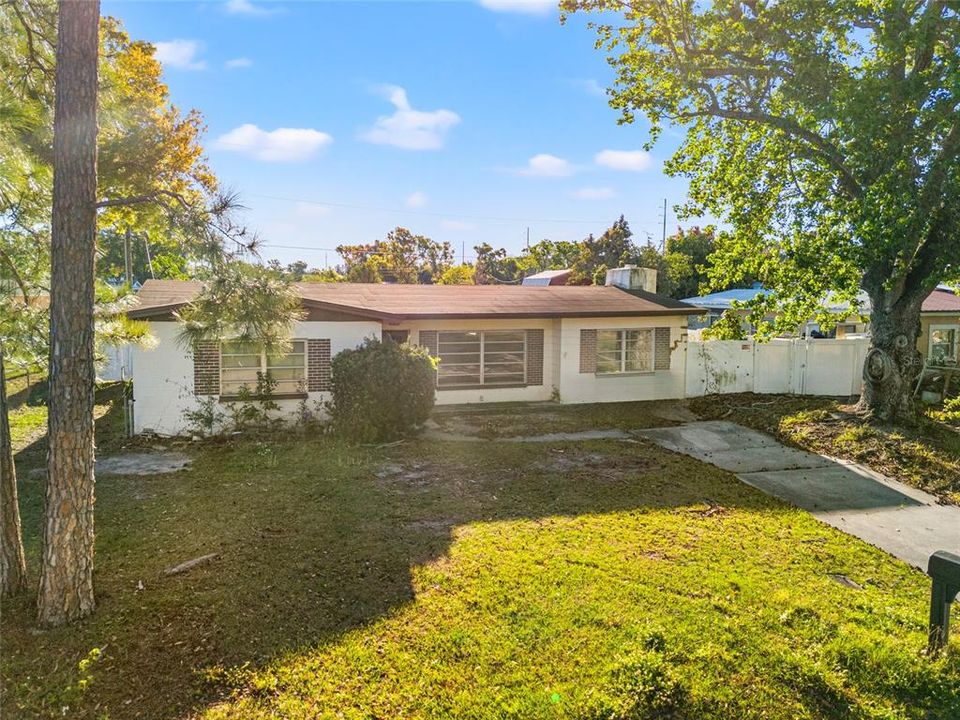 Недавно продано: $314,000 (3 спален, 1 ванн, 1362 Квадратных фут)