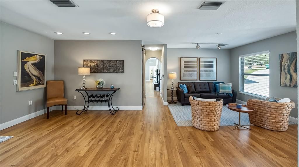 For Sale: $750,000 (5 beds, 4 baths, 3337 Square Feet)