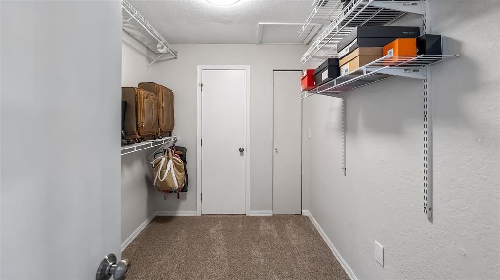 For Sale: $750,000 (5 beds, 4 baths, 3337 Square Feet)