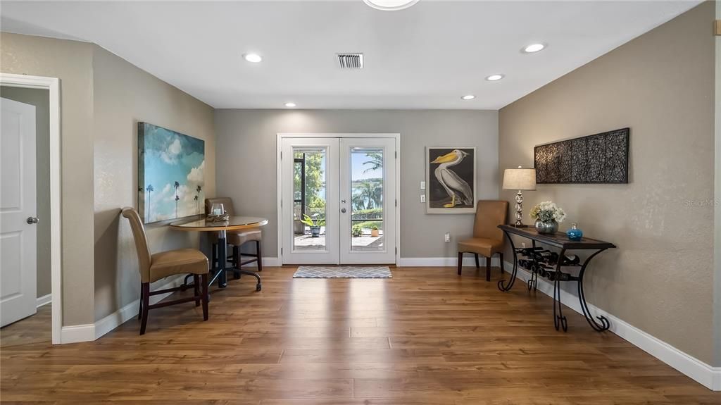 For Sale: $750,000 (5 beds, 4 baths, 3337 Square Feet)