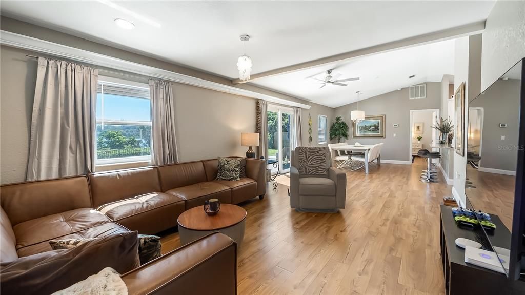 For Sale: $750,000 (5 beds, 4 baths, 3337 Square Feet)