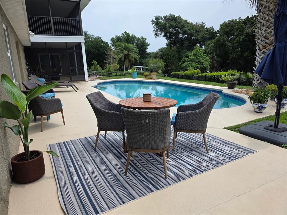 For Sale: $750,000 (5 beds, 4 baths, 3337 Square Feet)