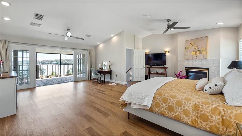 For Sale: $750,000 (5 beds, 4 baths, 3337 Square Feet)