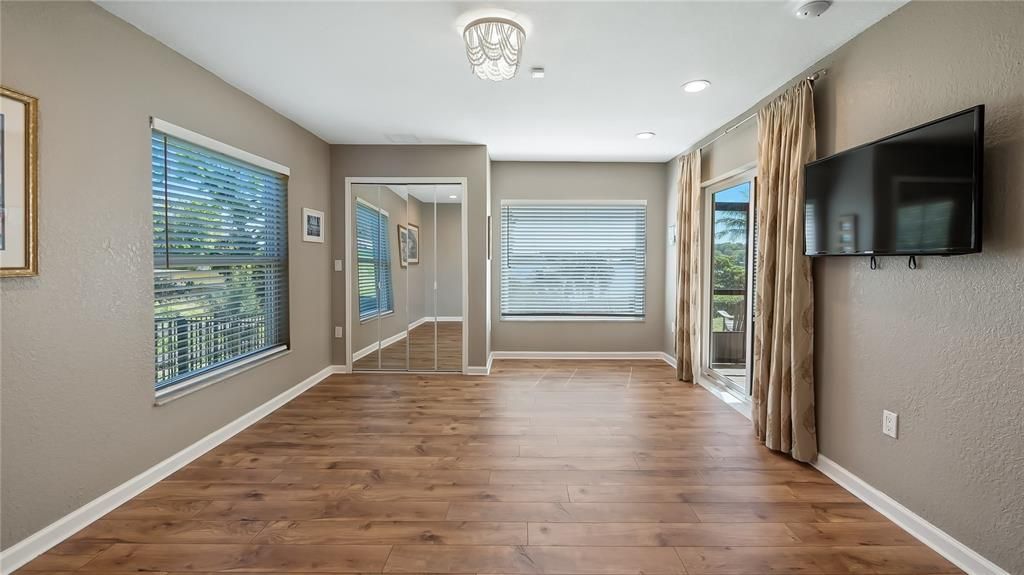 For Sale: $750,000 (5 beds, 4 baths, 3337 Square Feet)