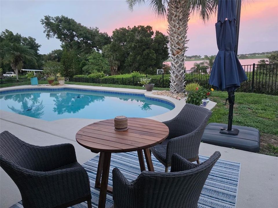 For Sale: $750,000 (5 beds, 4 baths, 3337 Square Feet)