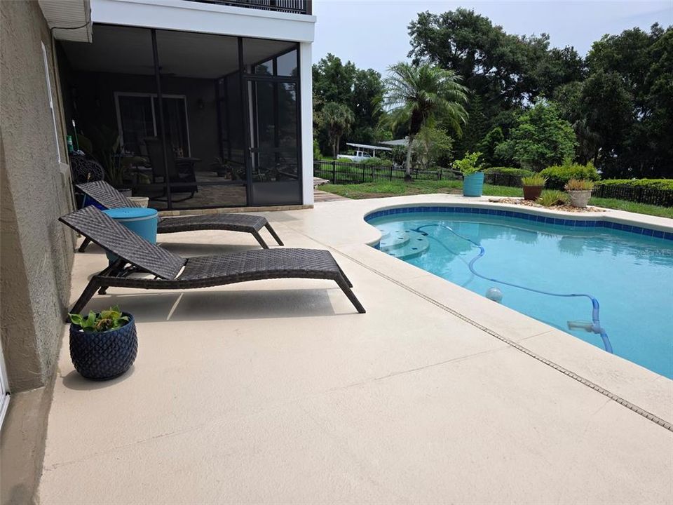 For Sale: $750,000 (5 beds, 4 baths, 3337 Square Feet)