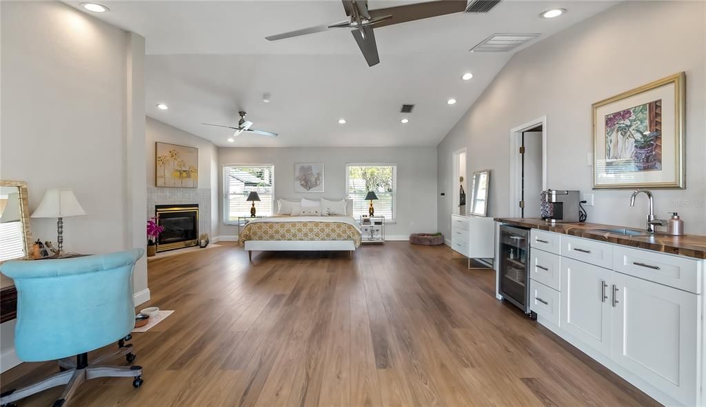 For Sale: $750,000 (5 beds, 4 baths, 3337 Square Feet)