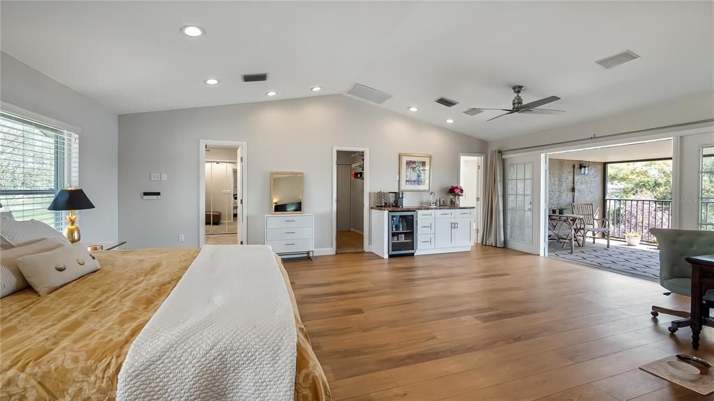 For Sale: $750,000 (5 beds, 4 baths, 3337 Square Feet)