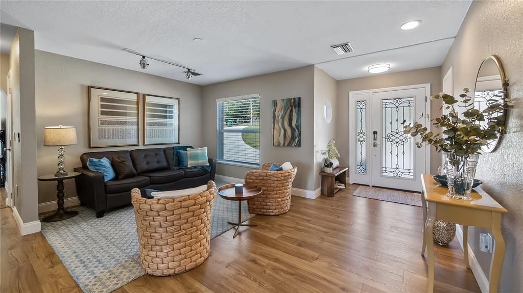 For Sale: $750,000 (5 beds, 4 baths, 3337 Square Feet)