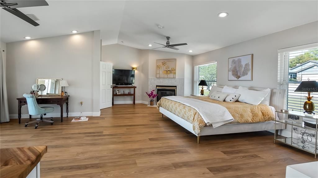 For Sale: $750,000 (5 beds, 4 baths, 3337 Square Feet)