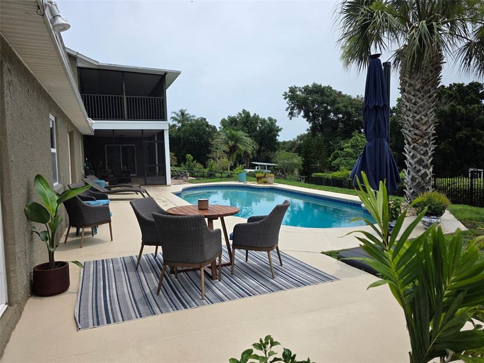 For Sale: $750,000 (5 beds, 4 baths, 3337 Square Feet)