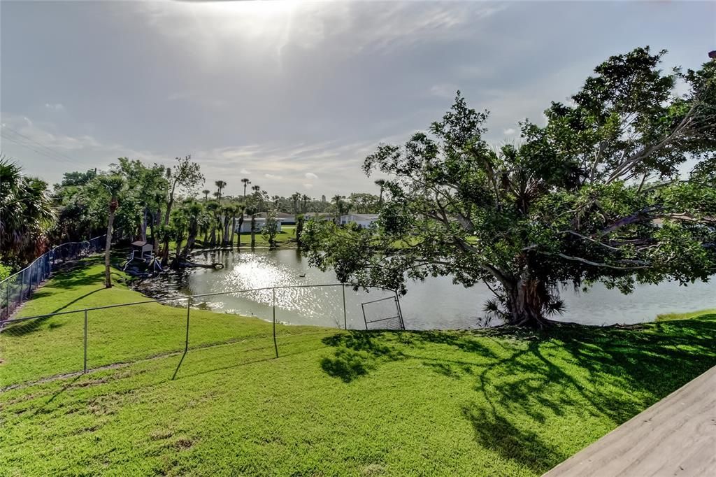 合同活跃: $69,900 (2 贝兹, 2 浴室, 960 平方英尺)