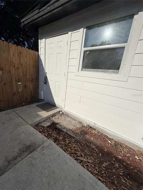 Recently Rented: $1,200 (1 beds, 1 baths, 300 Square Feet)