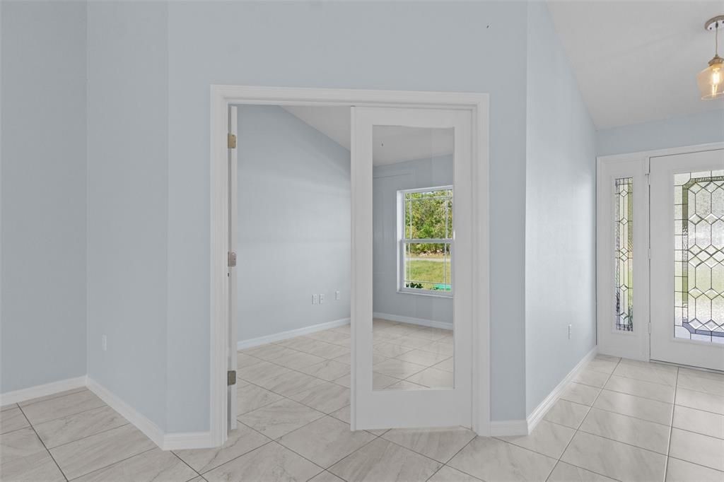 Active With Contract: $349,900 (3 beds, 2 baths, 1965 Square Feet)