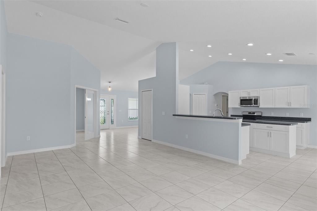 Active With Contract: $349,900 (3 beds, 2 baths, 1965 Square Feet)