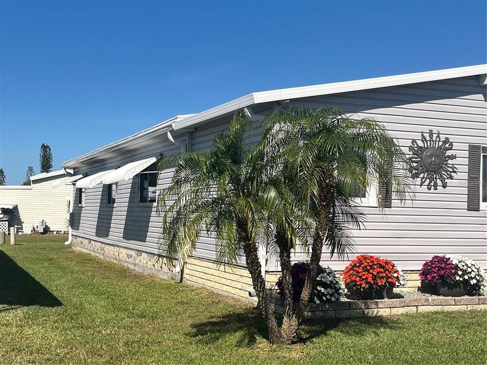 待售: $190,000 (2 贝兹, 2 浴室, 1056 平方英尺)