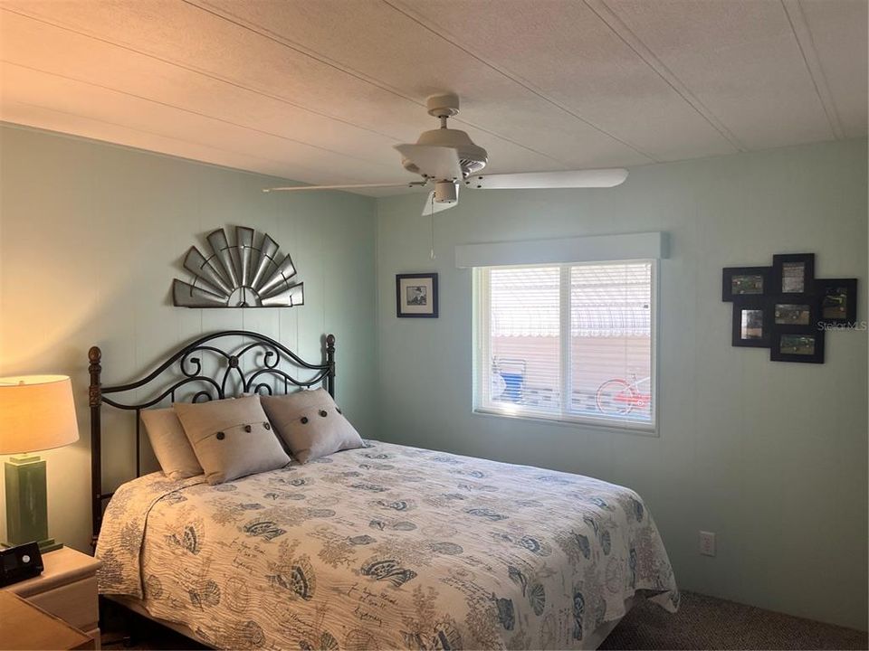 待售: $190,000 (2 贝兹, 2 浴室, 1056 平方英尺)