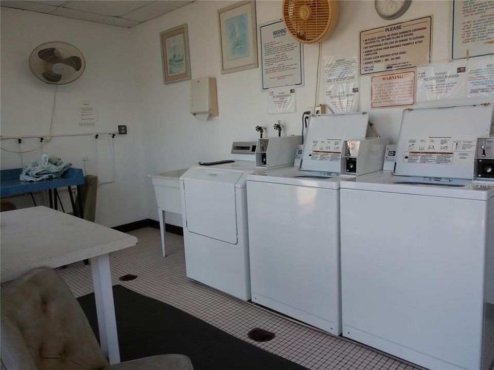 For Sale: $122,500 (2 beds, 2 baths, 1008 Square Feet)