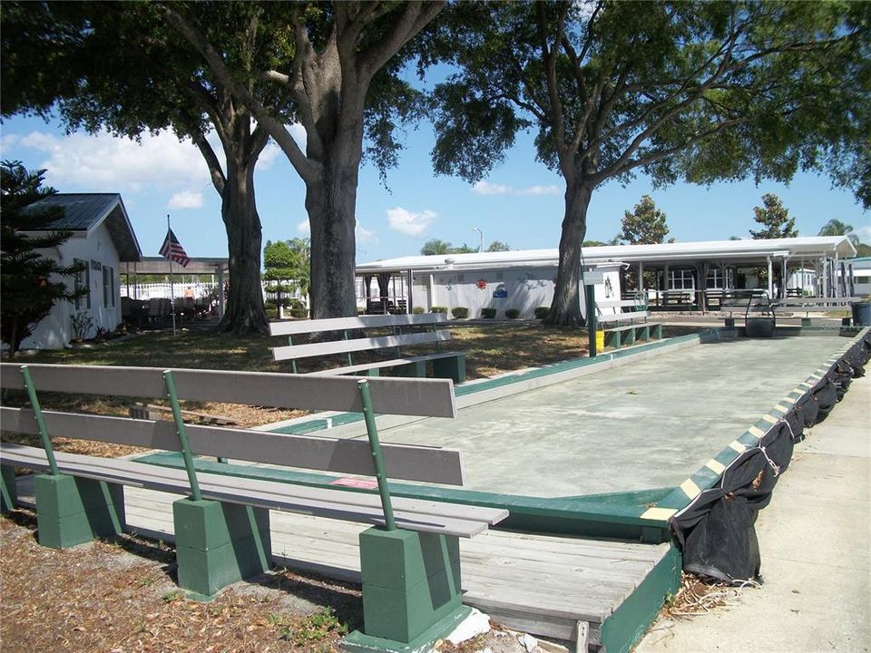 For Sale: $122,500 (2 beds, 2 baths, 1008 Square Feet)