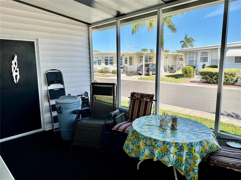 For Sale: $122,500 (2 beds, 2 baths, 1008 Square Feet)