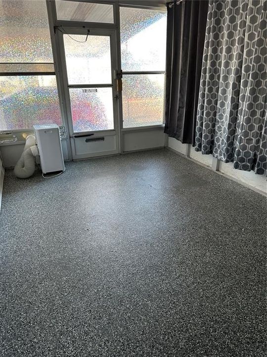 For Sale: $122,500 (2 beds, 2 baths, 1008 Square Feet)