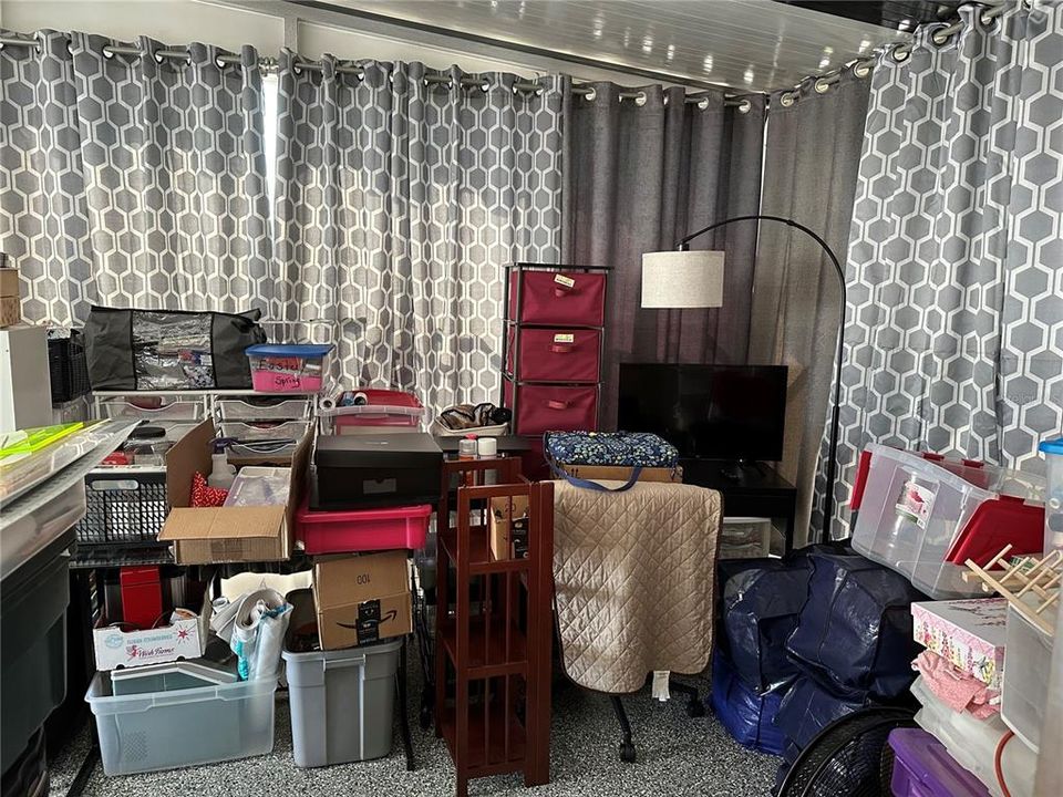 For Sale: $122,500 (2 beds, 2 baths, 1008 Square Feet)