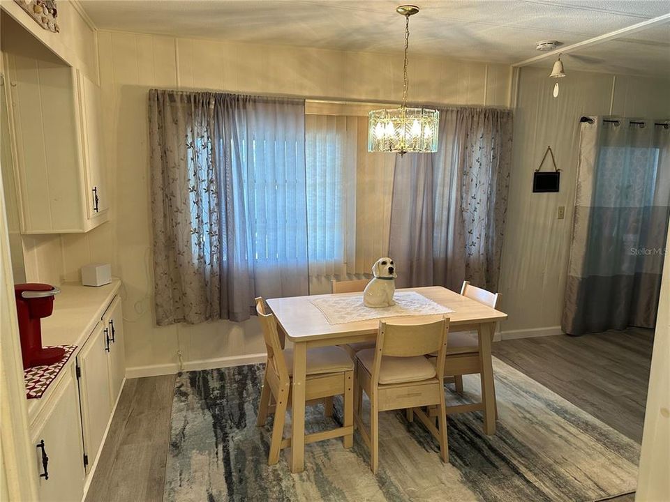 For Sale: $122,500 (2 beds, 2 baths, 1008 Square Feet)