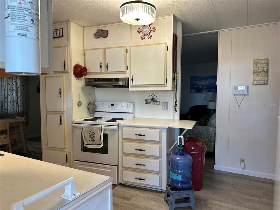 For Sale: $122,500 (2 beds, 2 baths, 1008 Square Feet)