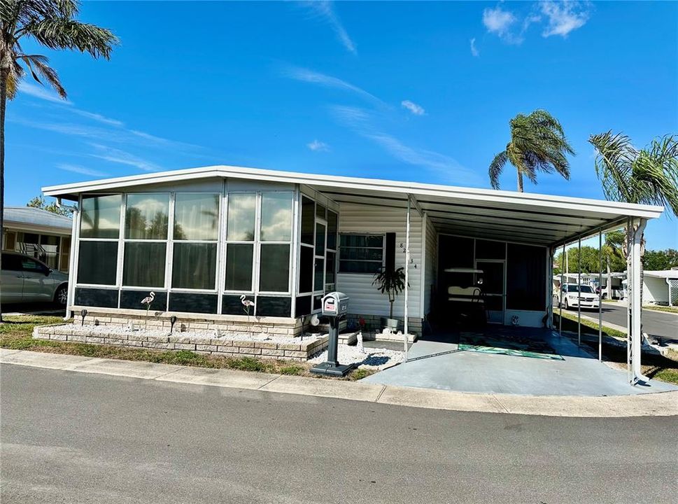 For Sale: $122,500 (2 beds, 2 baths, 1008 Square Feet)