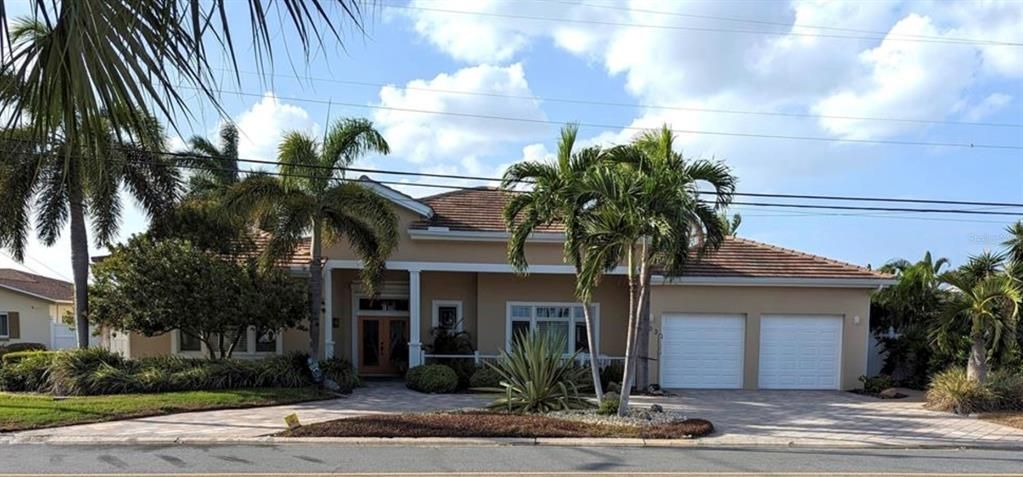 Недавно продано: $1,568,000 (4 спален, 4 ванн, 3062 Квадратных фут)