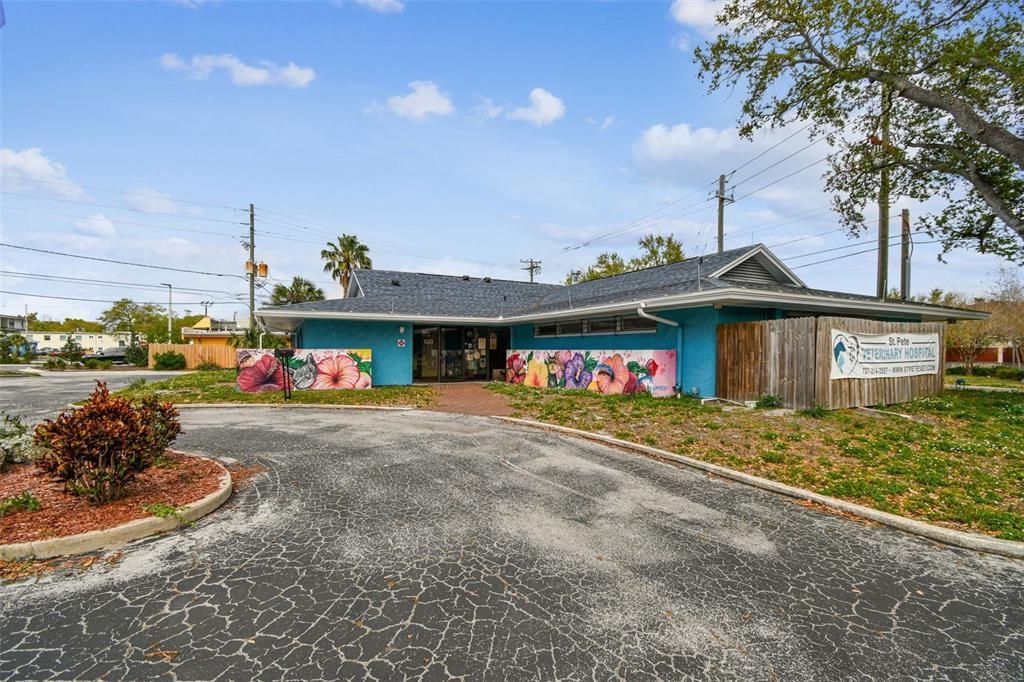 待售: $999,000 (0 贝兹, 0 浴室, 2628 平方英尺)