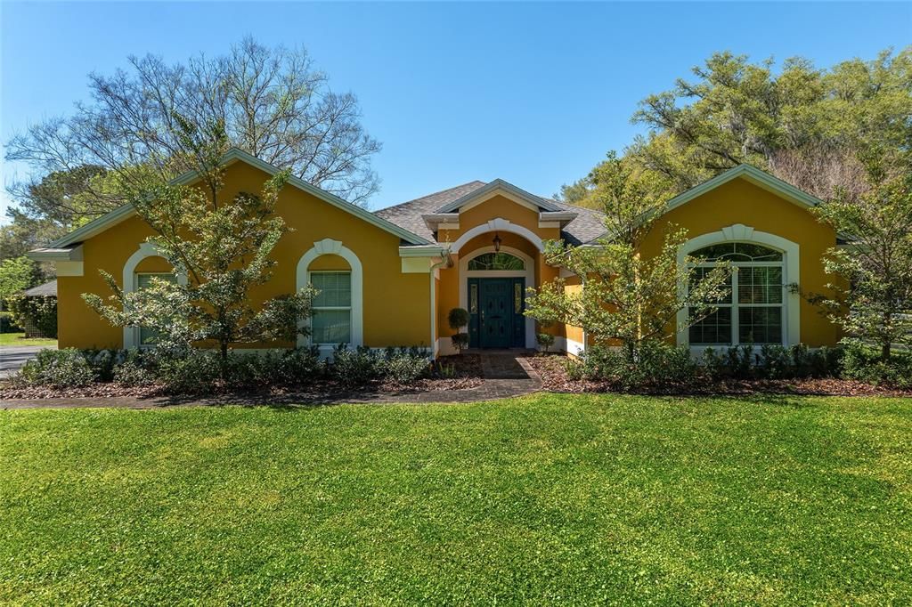 Recently Sold: $1,290,000 (3 beds, 2 baths, 2029 Square Feet)