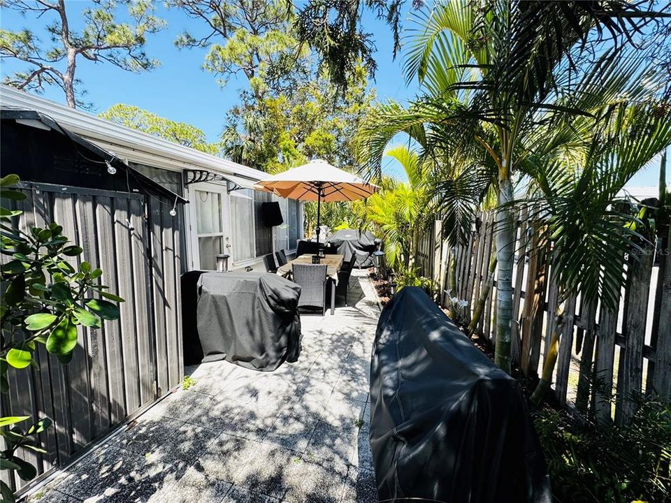 待售: $235,000 (2 贝兹, 2 浴室, 930 平方英尺)