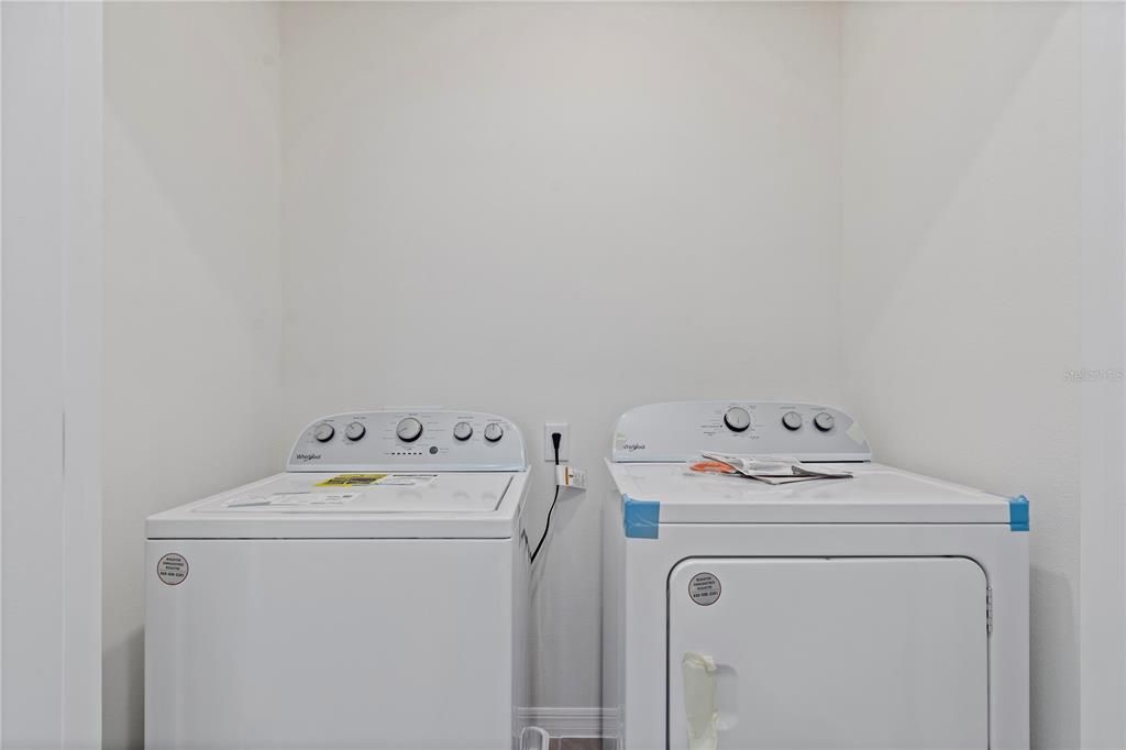 Active With Contract: $299,999 (3 beds, 2 baths, 1758 Square Feet)