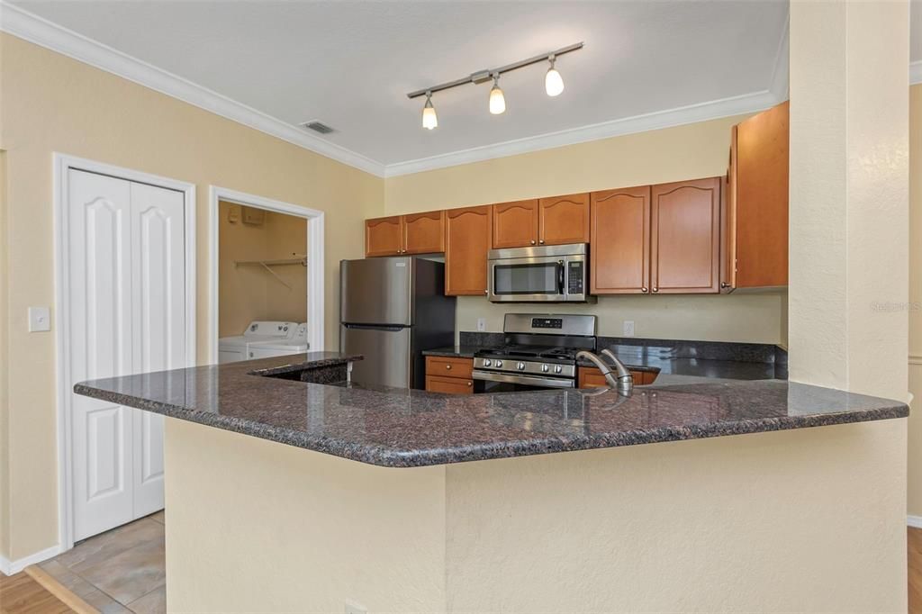 For Sale: $319,900 (2 beds, 2 baths, 1309 Square Feet)