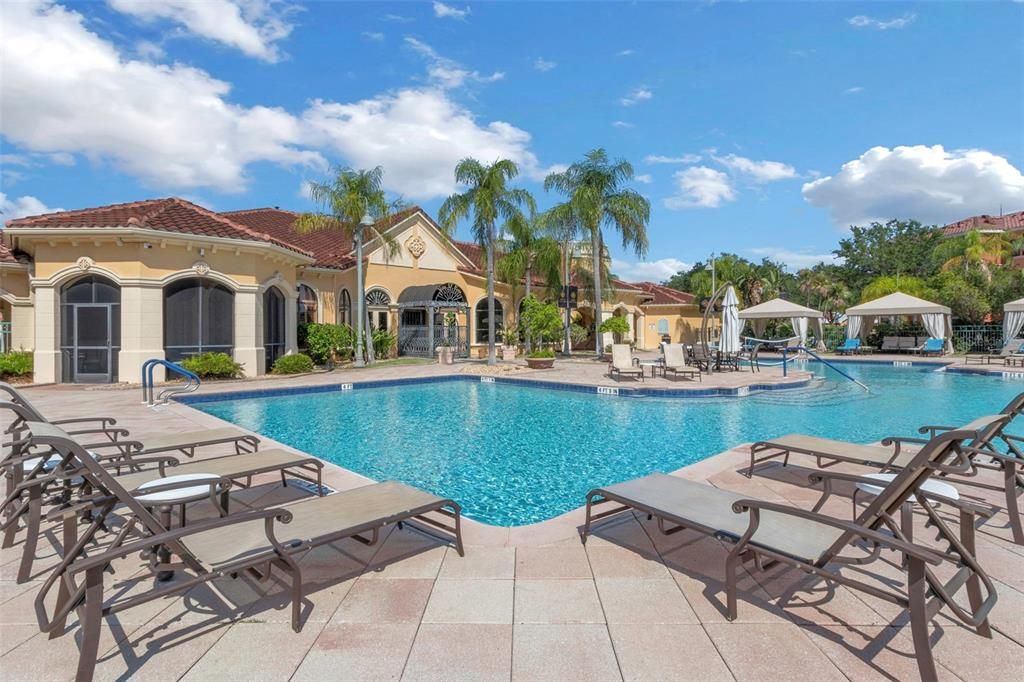 For Sale: $319,900 (2 beds, 2 baths, 1309 Square Feet)